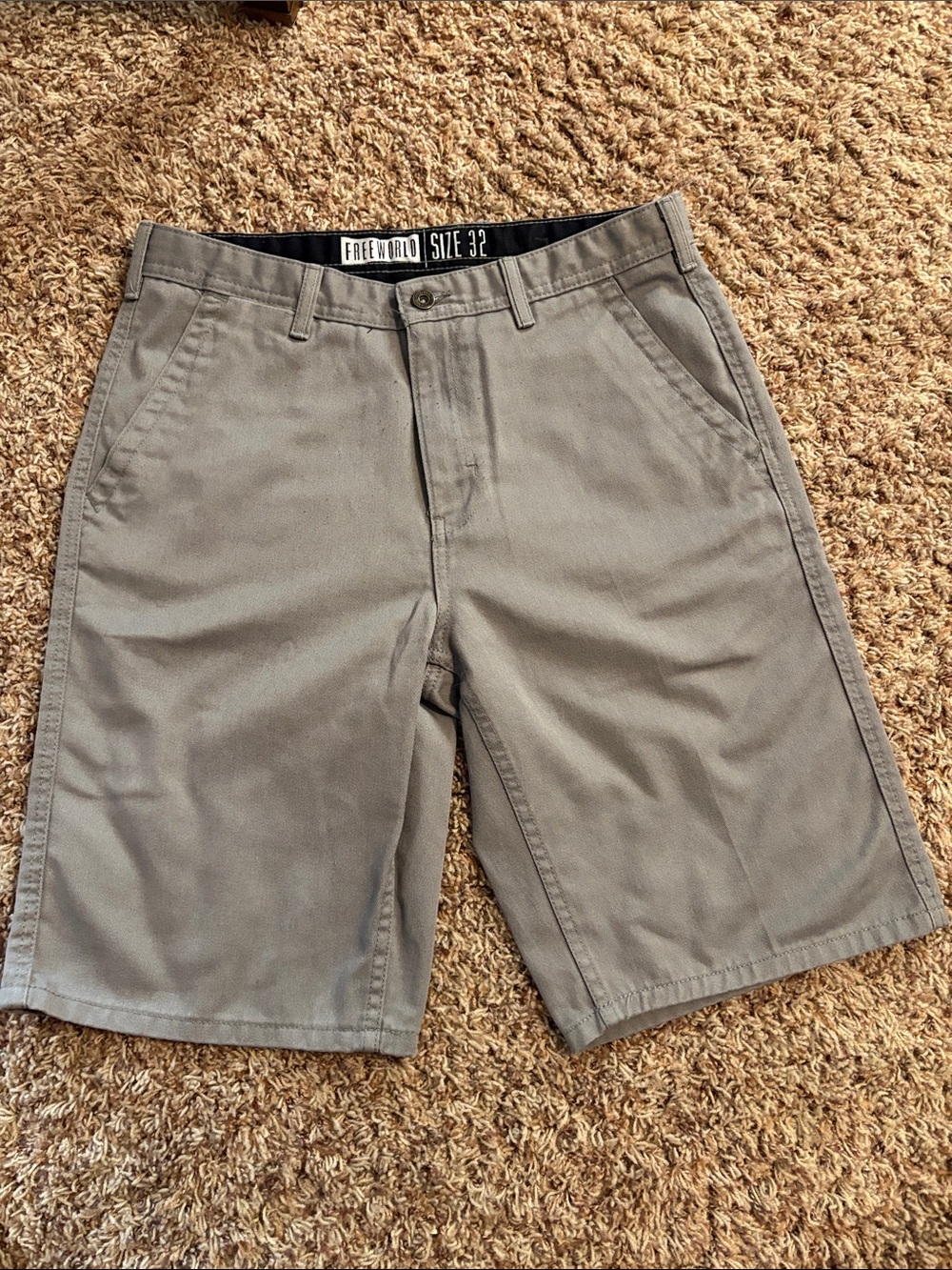⭐️5/$15! Men's Gray Chino Shorts - Size 32